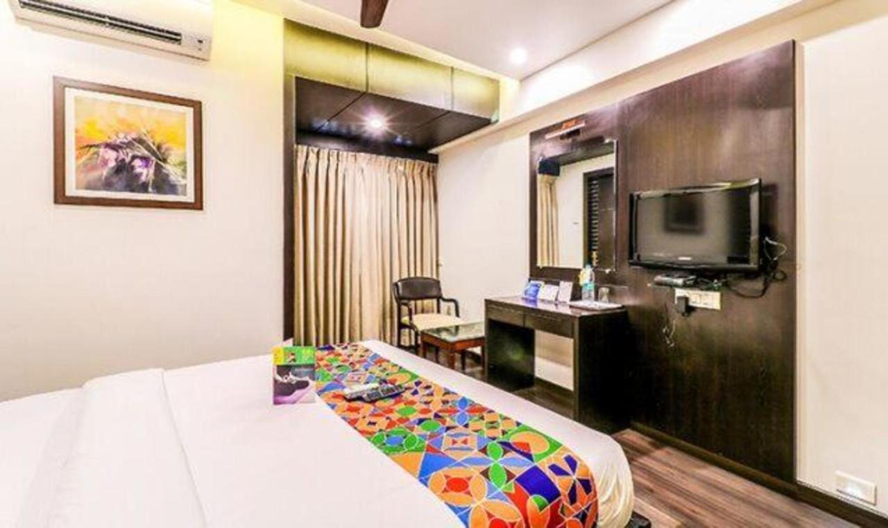 Fabhotel Blue Diamond Turambhe エクステリア 写真